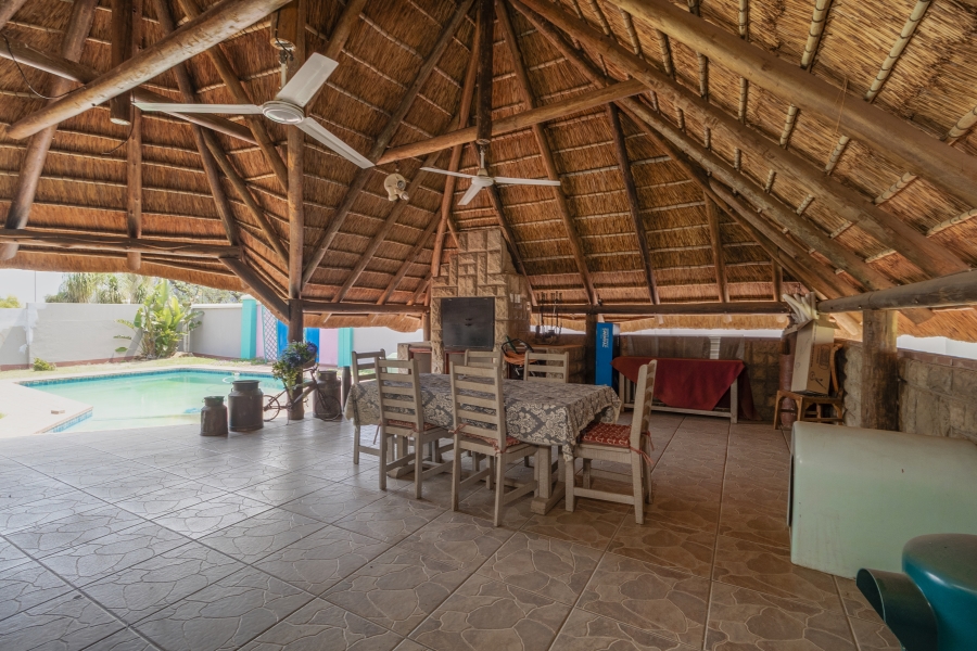 6 Bedroom Property for Sale in Melodie North West